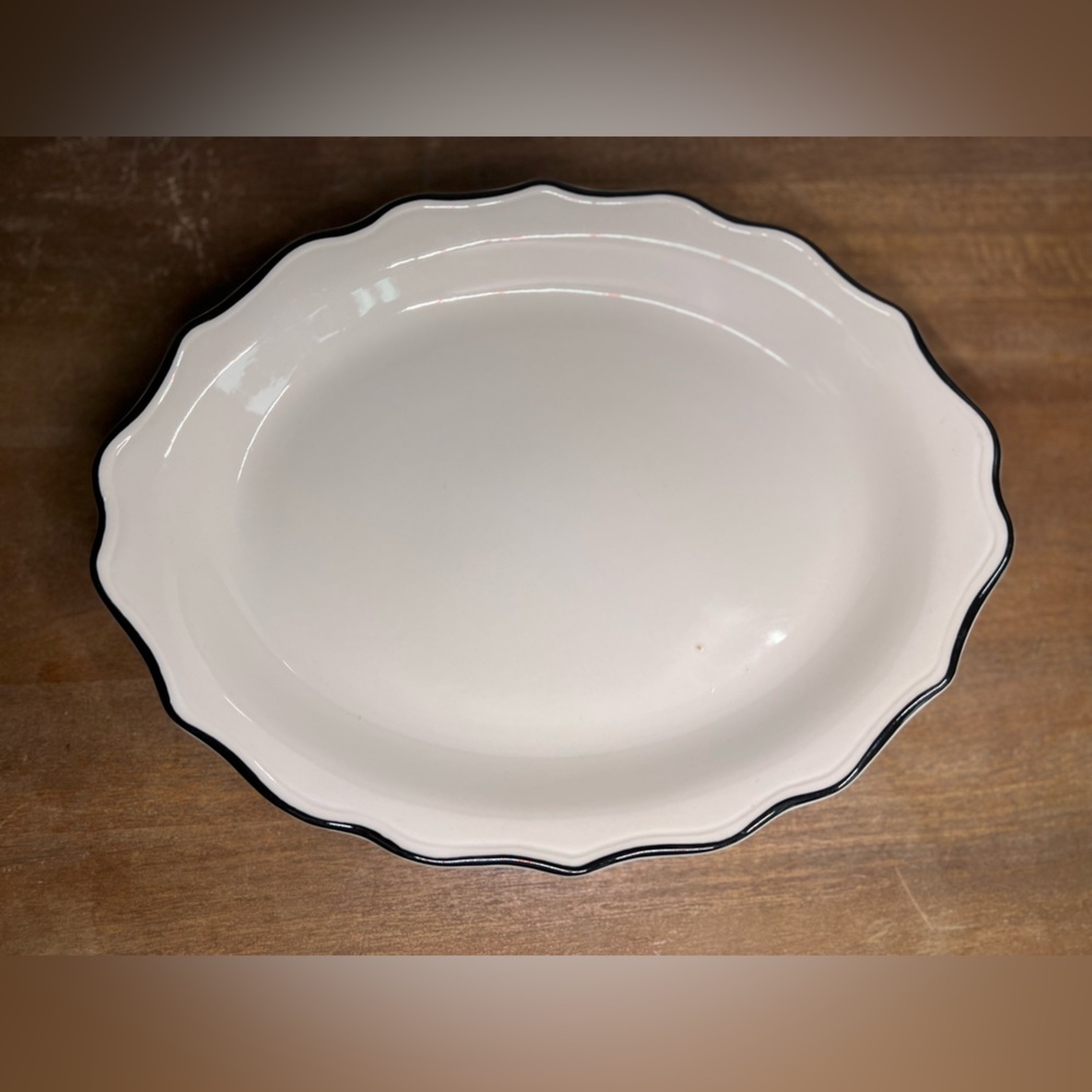 Syracuse China Black Platinum scallop oval serving platter